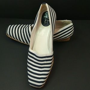 Life Stride Canvas Blue & White Wedge Sz 8.5M